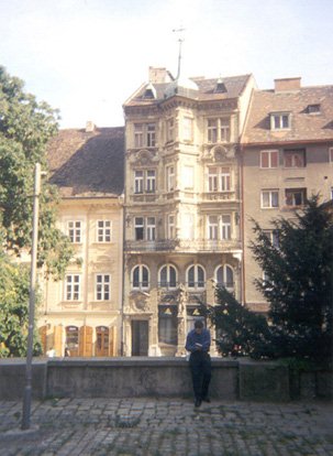 Apteka Bratislava.jpg (32349 bytes)