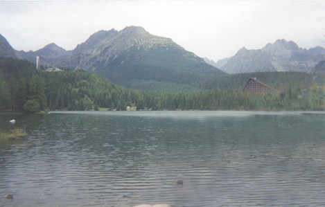 Shtrebske pleso1.jpg (29141 bytes)